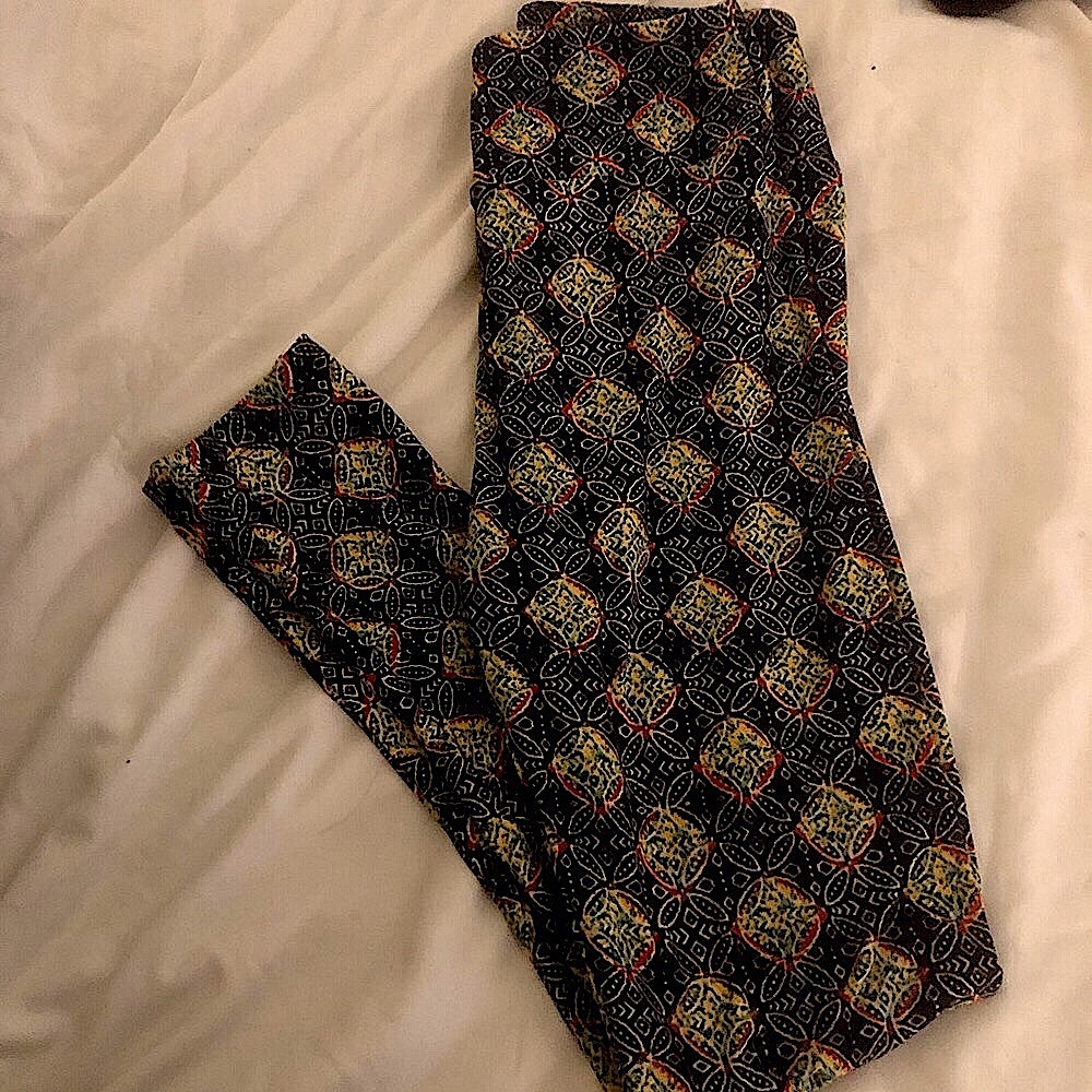LuLaroe one size (OS) leggings-new